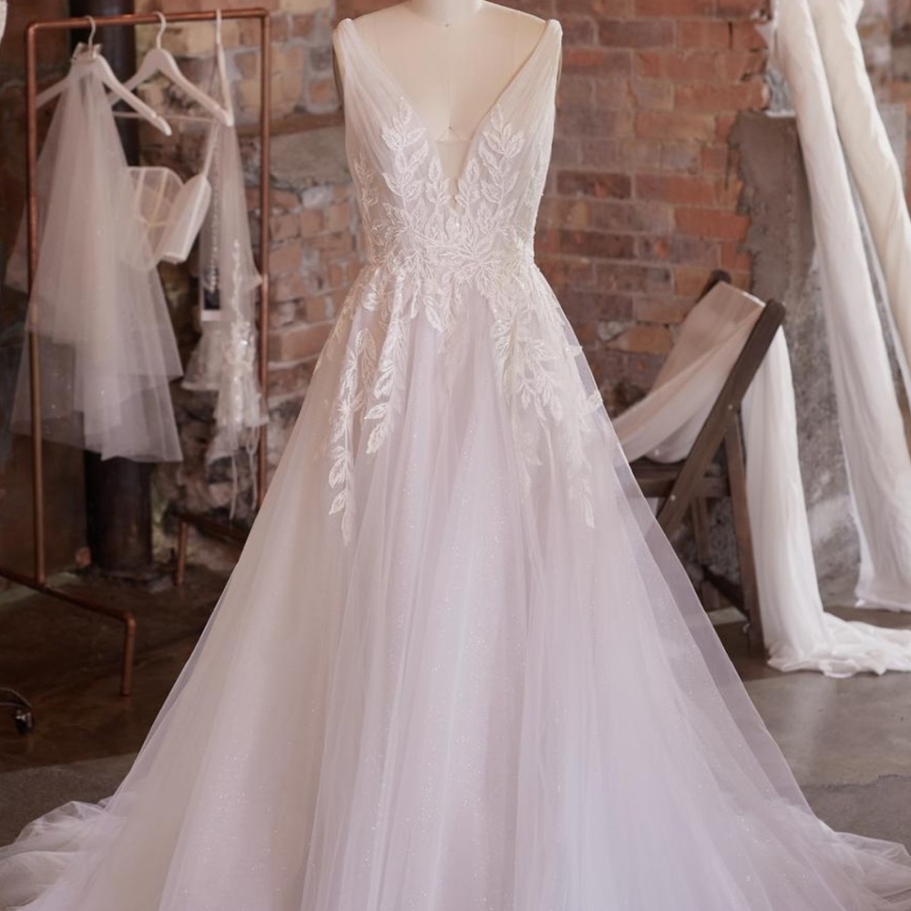 Janessa by Maggie Soterro